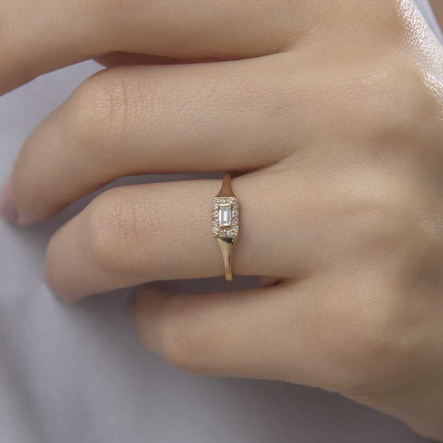 0,18 Karat Baget Pırlanta Yüzük