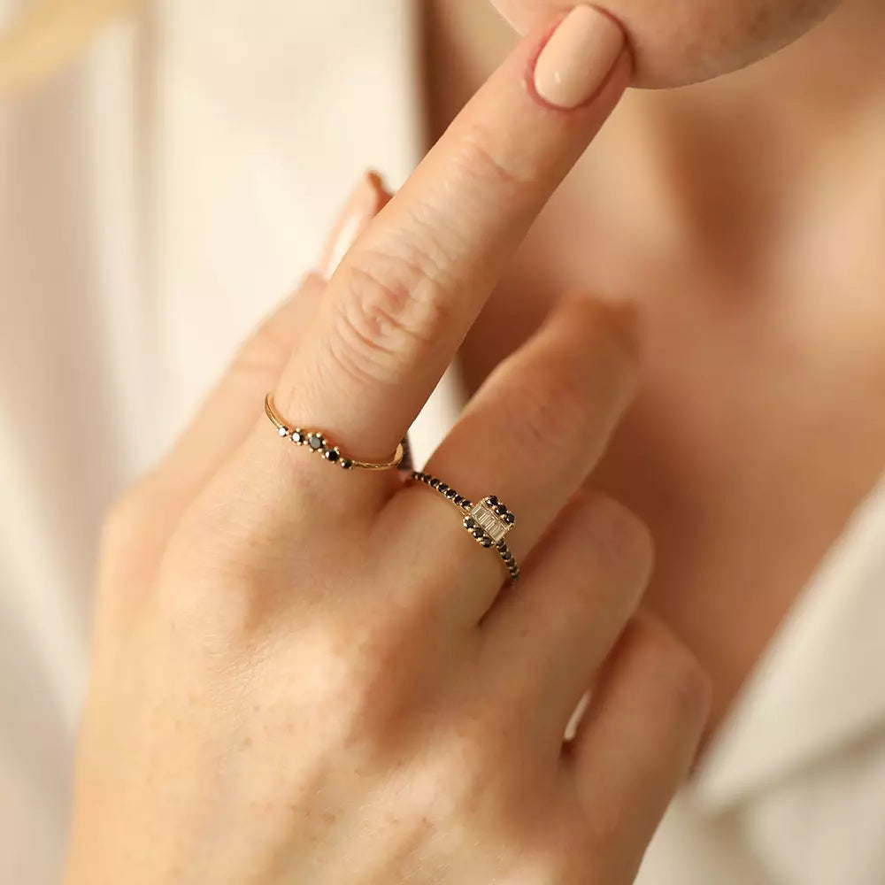 Elys 0.40 CT Black Diamond and Baguette Diamond Yellow Gold Ring