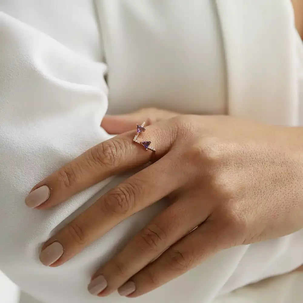 0.44 CT Diamond and Amethyst Rose Gold V Ring