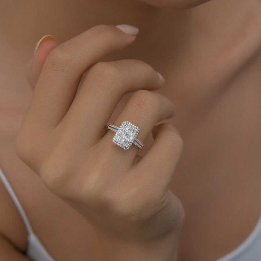 0,74 Karat Baget Pırlanta Yüzük