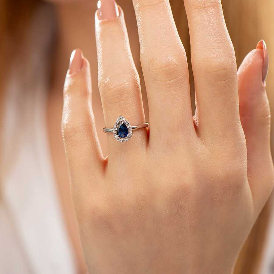 0,86 Karat Pırlantalı Safir Yüzük