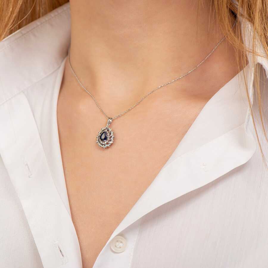 0,96 Karat Pırlantalı Safir Kolye