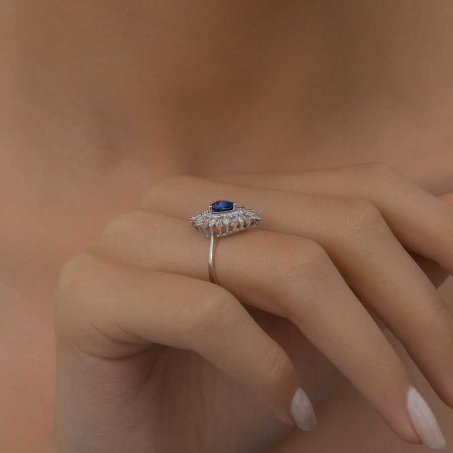 1,07 Karat Pırlantalı Safir Yüzük