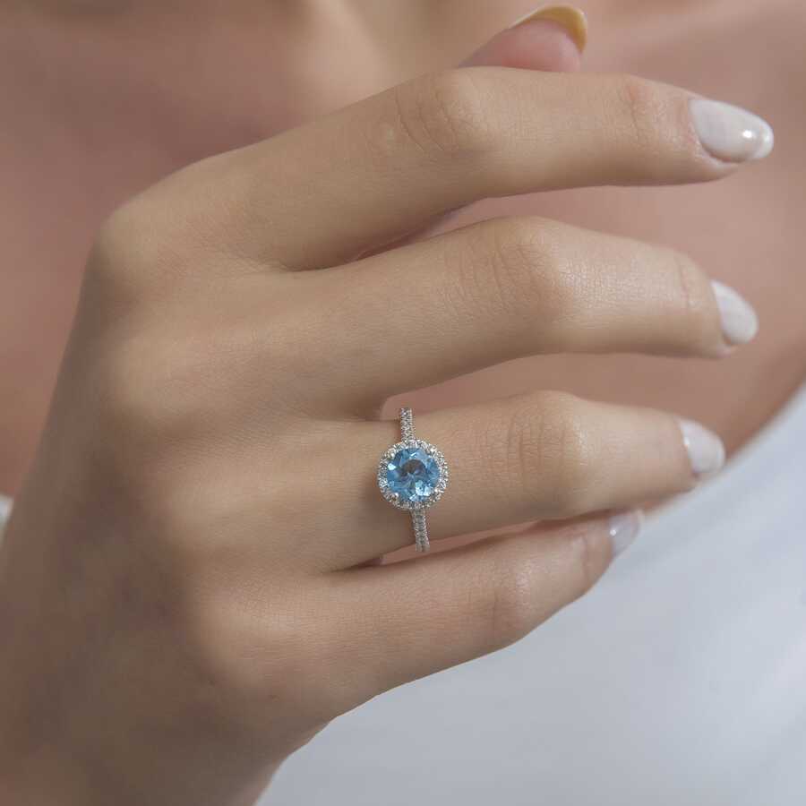 1,94 Karat Pırlantalı Blue Topaz Yüzük