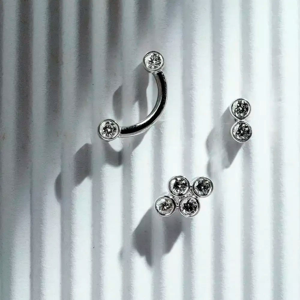 Bow Diamond White Gold Mini Single Earring