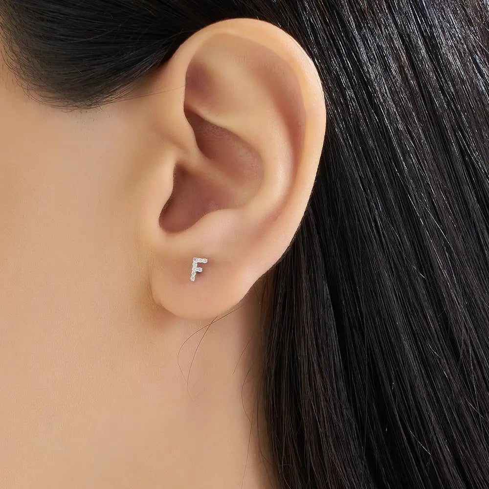 F Harf Pırlanta Taşlı Beyaz Altın Piercing