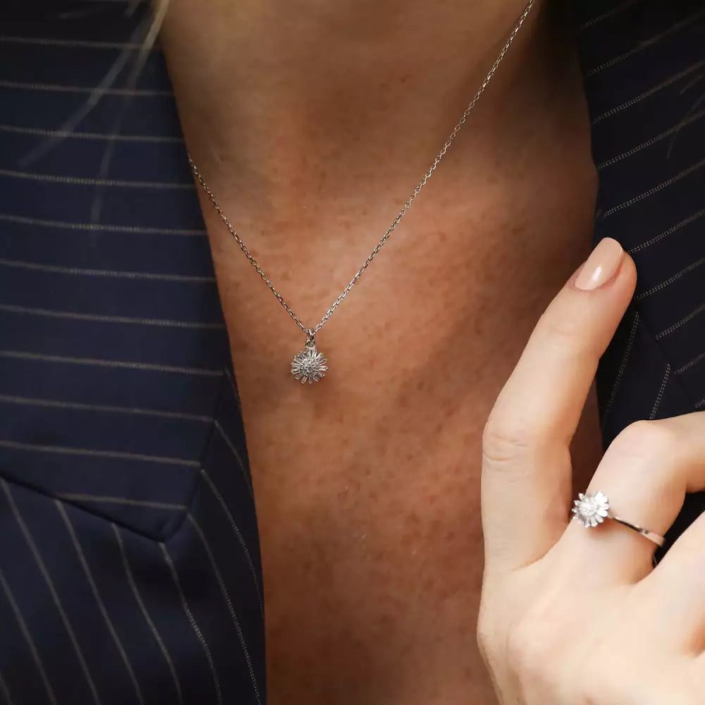 Shiny Diamond White Gold Necklace