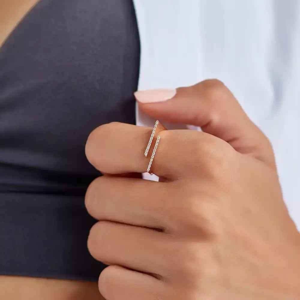 Linear 0.10 CT Diamond Rose Gold Ring