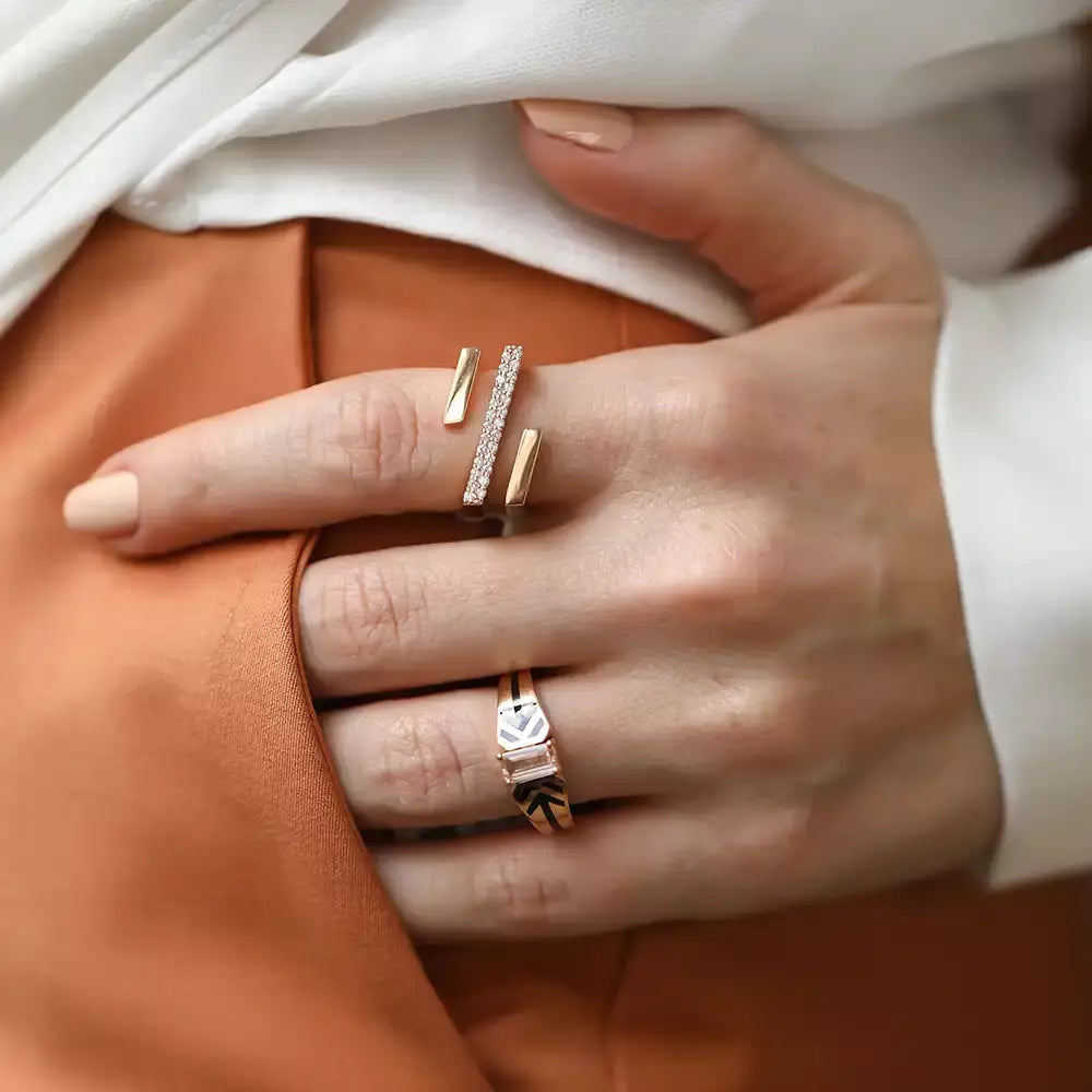 Linear Bold 0.27 CT Diamond Rose Gold Ring