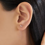 N Harf Pırlanta Taşlı Rose Altın Piercing