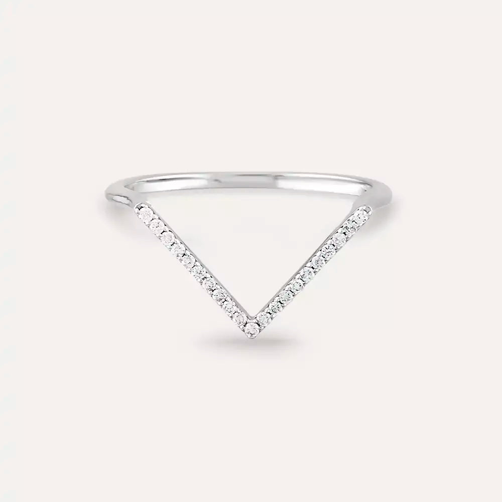 White Gold Minimal V-Ring with Diamond