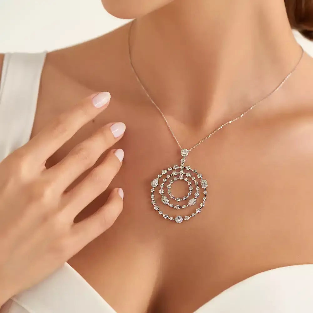 Round Diamond White Gold Necklace