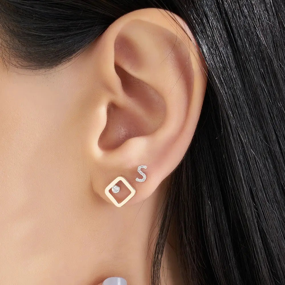 S Harf Pırlanta Taşlı Beyaz Altın Piercing