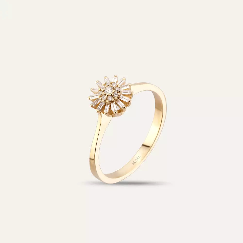 Shiny Yellow Gold Ring with Baguette-Cut Diamond