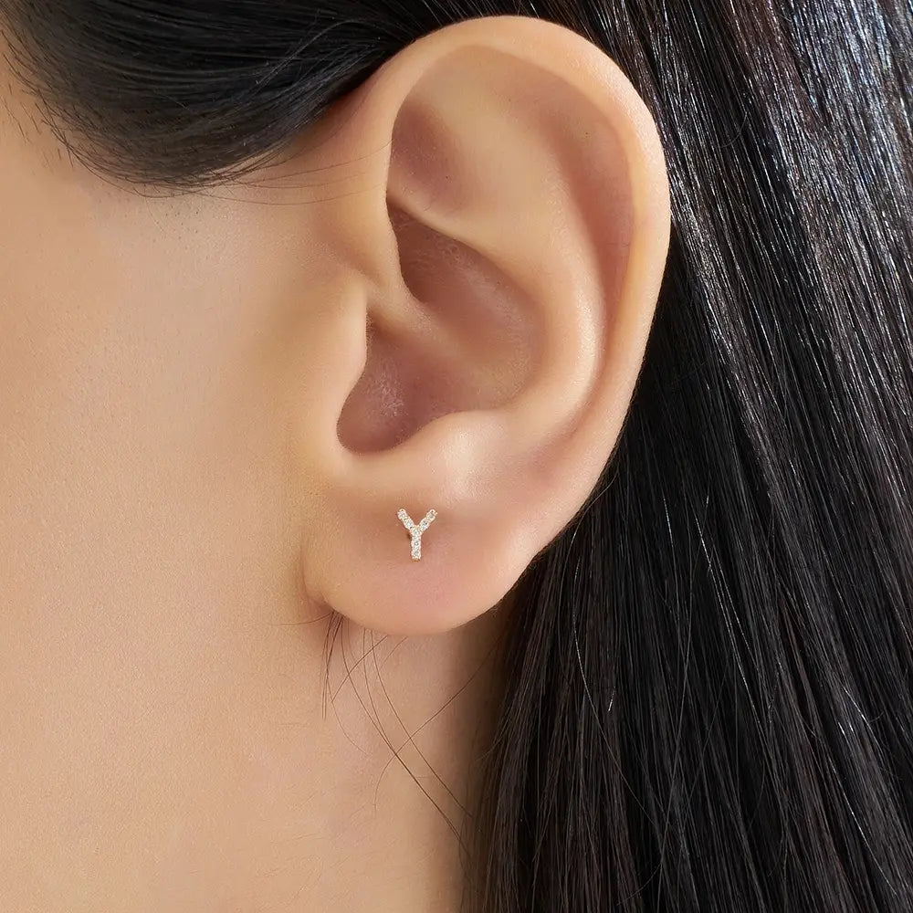 Y Letter Diamond Rose Gold Piercing
